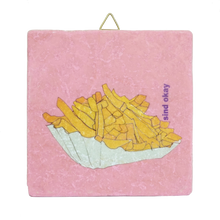 Laden Sie das Bild in den Galerie-Viewer, Jakob Mayer - "Pommes sind okay" - Fliese front cover